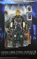 Crisis Core: Final Fantasy VII - Play Arts: Cloud Strife - Image 2